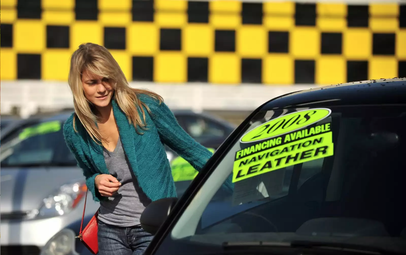 8 Must-Have Car Features That Will Save You Money